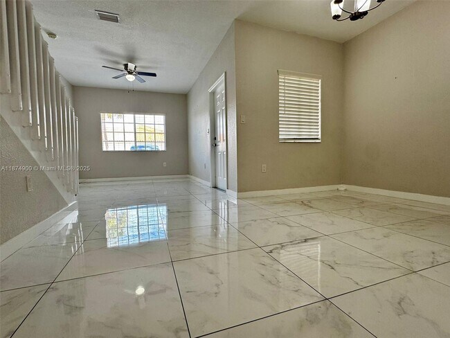 Building Photo - 10968 SW 182nd Ln