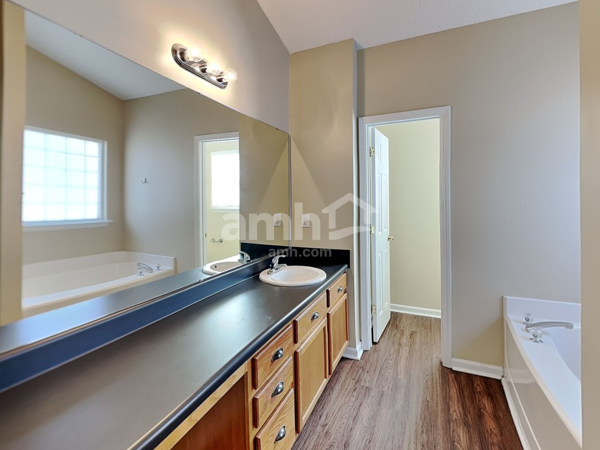 Building Photo - 3109 Teton Dr