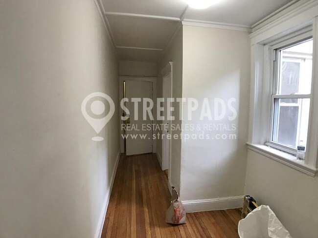 Building Photo - 1 bedroom in Boston MA 02215