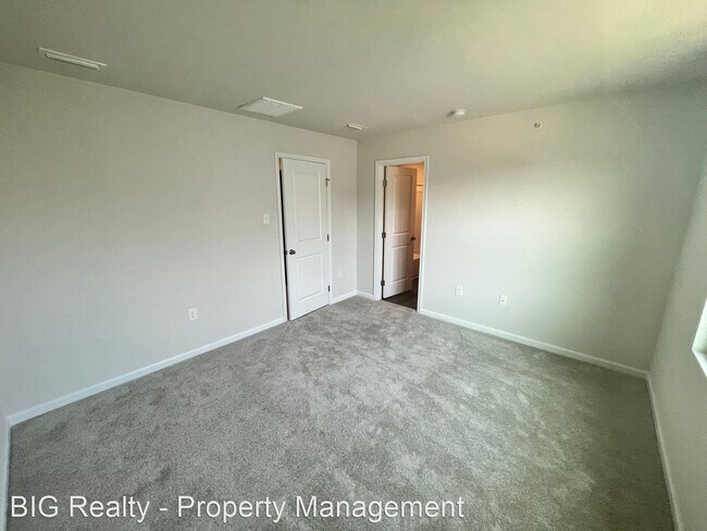 Building Photo - 3 br, 2 bath House - 104 Van Fleet Circle