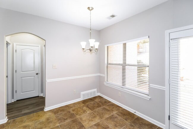 Building Photo - 295 Garden Springs Dr