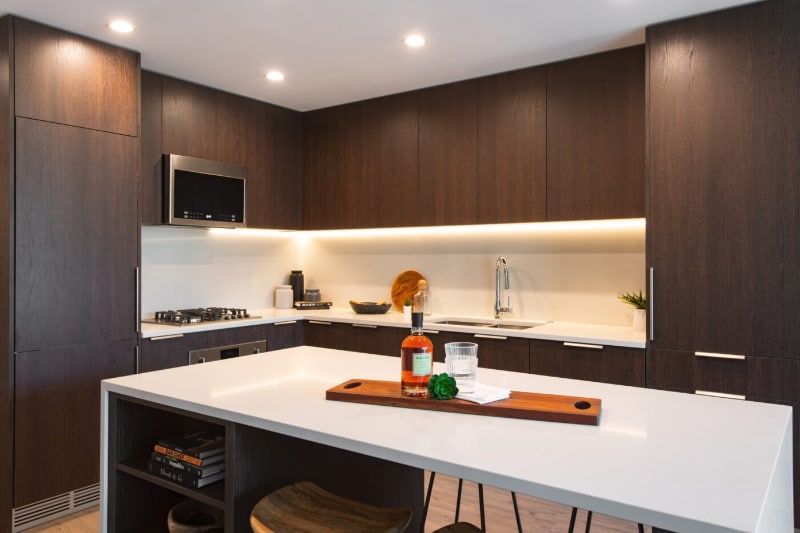 Building Photo - 102 W Hill St