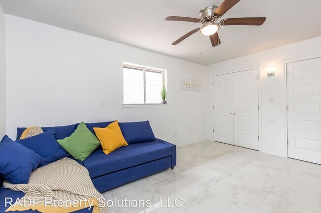 Building Photo - 3 br, 2 bath House - 1595 S. Gastel Circle