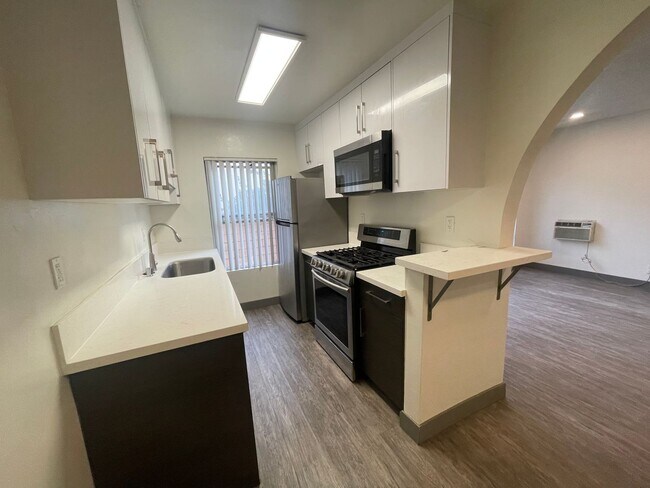 Building Photo - 3419 Keystone Av