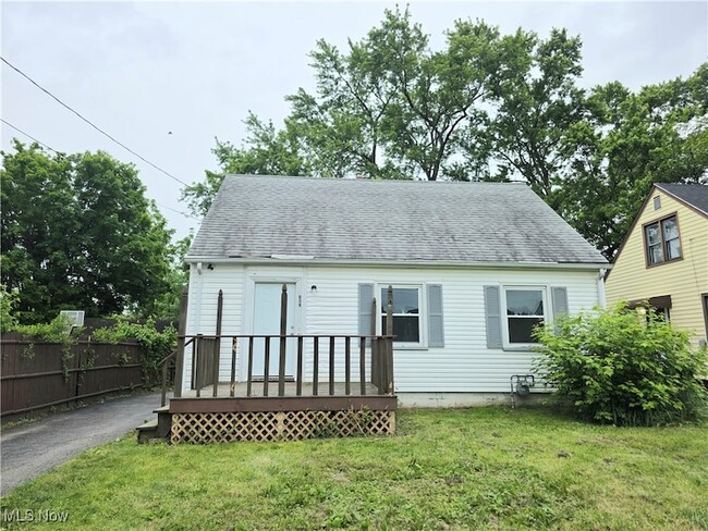 Primary Photo - 859 E Avondale Ave