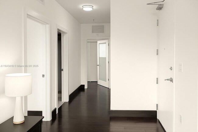 Building Photo - 6701 Biscayne Blvd