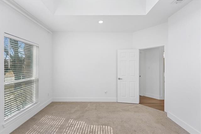 Building Photo - 8405 Greenspoint Dr