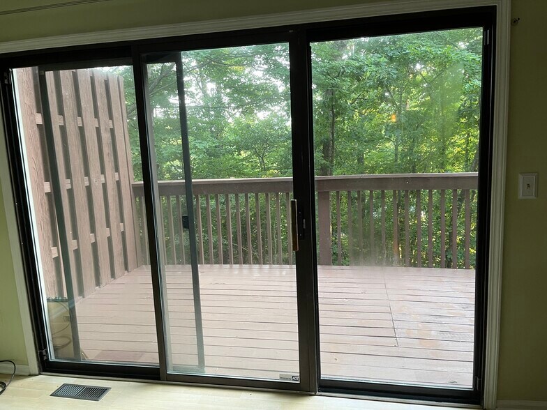DECK - 2910 Tree Swallow Rd