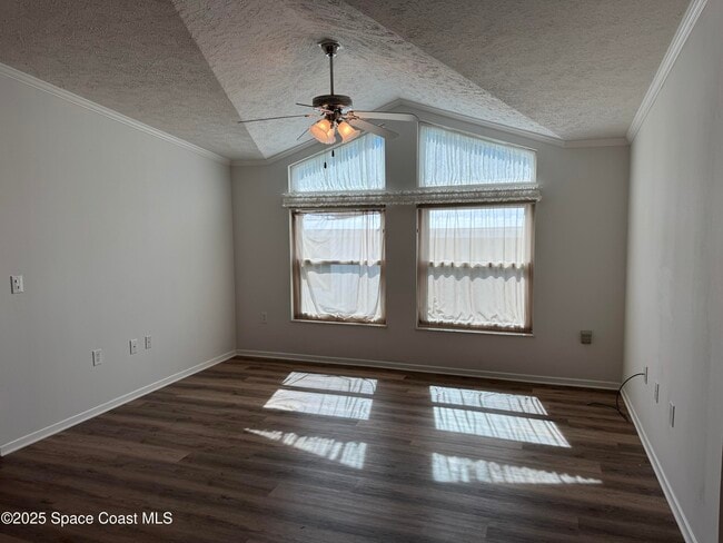 Building Photo - 159 Blue Jay Ln