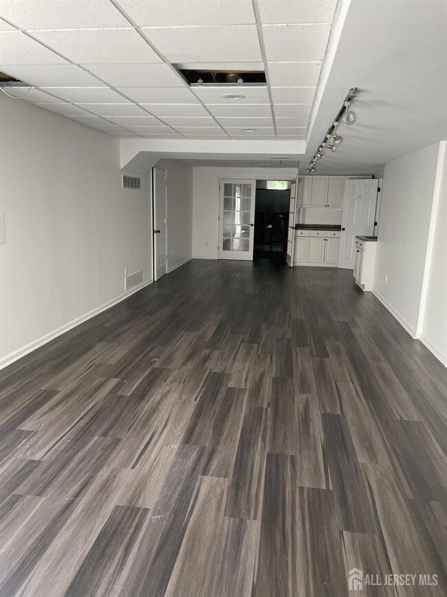 Building Photo - 15 Hope Dr