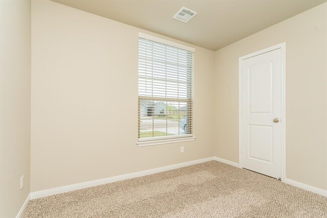 Building Photo - 901 NW 6th St