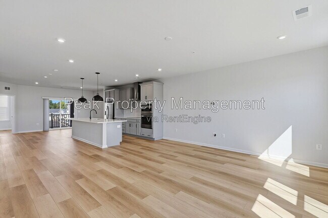Building Photo - 9256 Magellan Pkwy