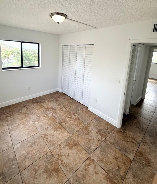 Building Photo - 8520 SW 133rd Avenue Rd