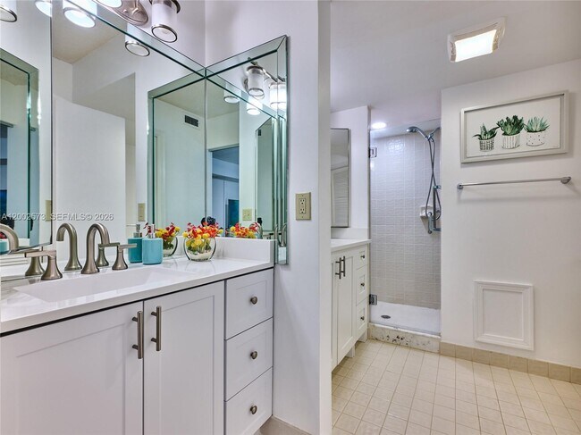 Building Photo - 10143 Mangrove Dr