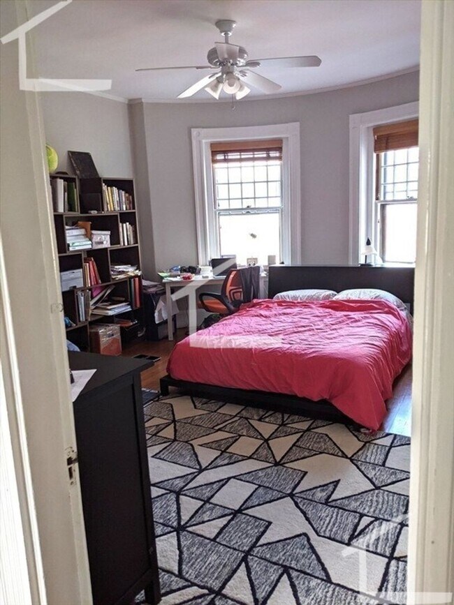 Building Photo - 332 Washington St