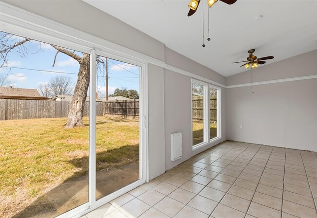 Building Photo - 1605 Morningside Dr