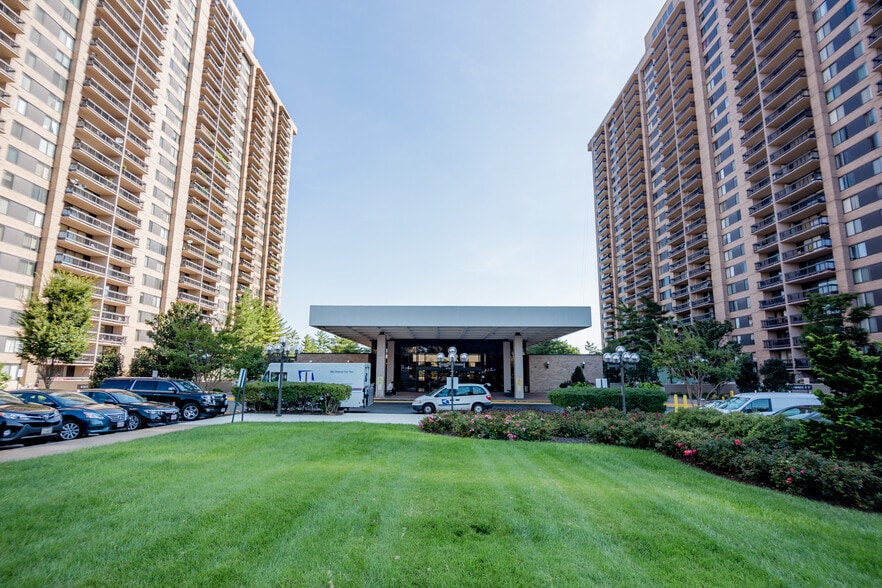 Building entrance - 3701 S George Mason Dr