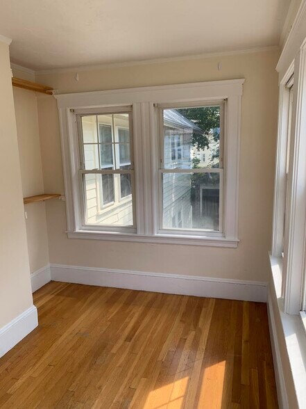 Building Photo - 26 Foster St