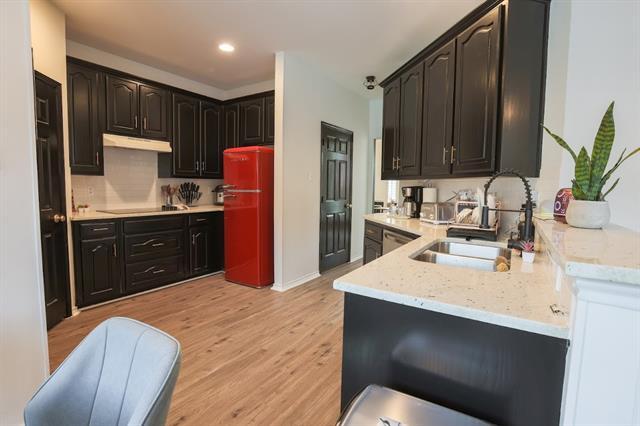 Building Photo - 994 Regency Dr