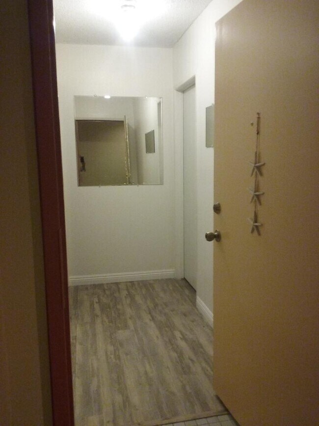 Building Photo - 1707 Pacific Coast Hwy