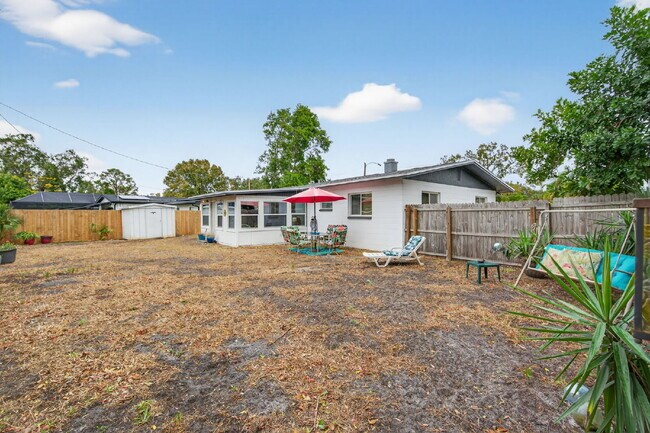 Building Photo - Island Living Made Easy — Remodeled 2BR Home, Fully Fenced Yard Near Downtown St. Pete