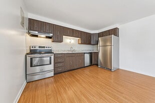 Building Photo - Losson Garden Apartments