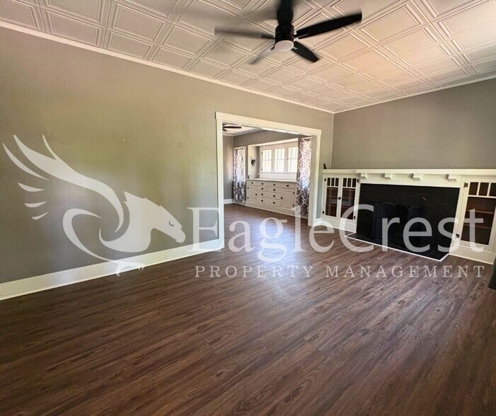 Building Photo - Beautifully Renovated Historic 3 Bedroom Home