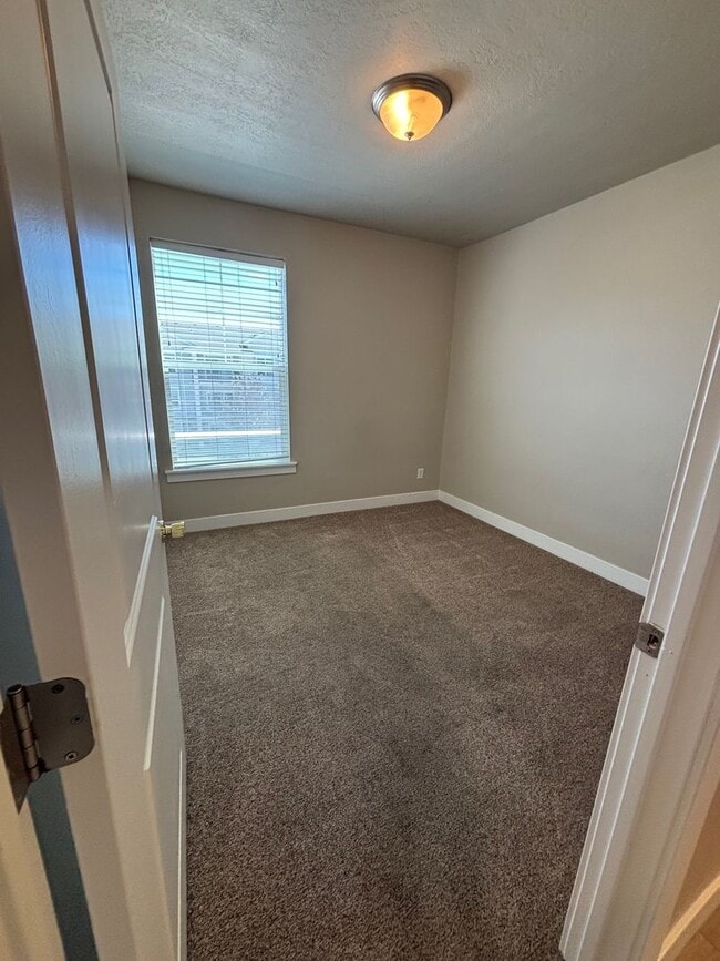 Building Photo - 3 Bedroom 2 Bathroom Condo in Heber