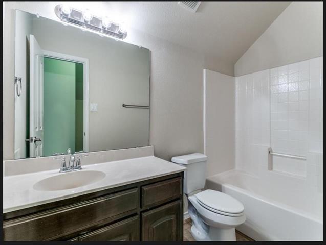 Building Photo - 10924 Braemoor Dr