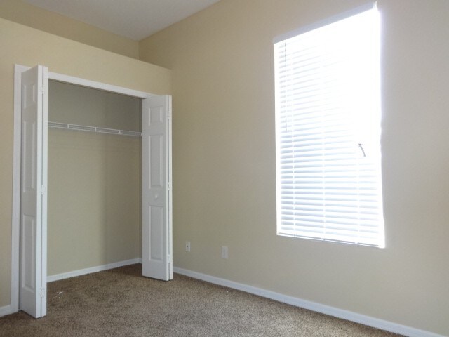 Building Photo - 2462 St Johns Ln