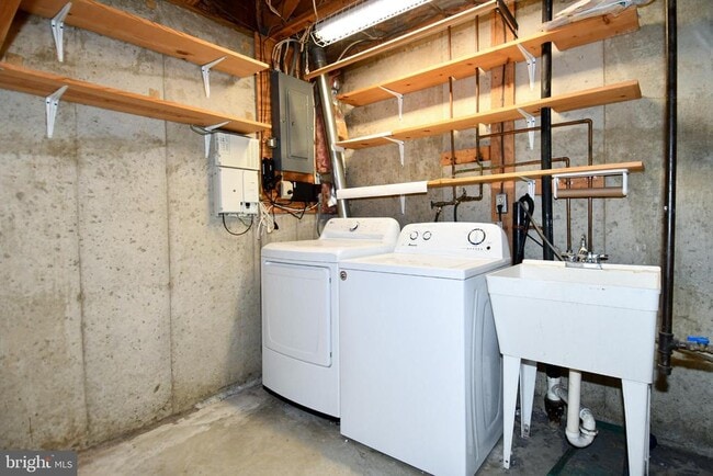 Building Photo - 13216 Country Ridge Dr