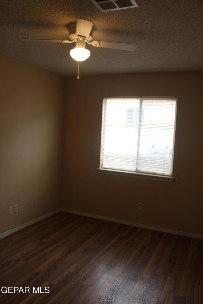 Building Photo - 11613 Sandy Plateau Cir