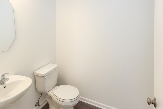 Building Photo - 842 Finley Dr