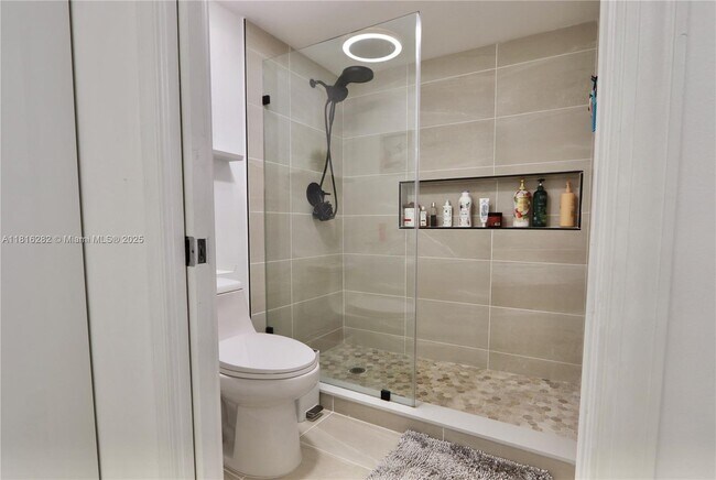 Building Photo - 3530 Mystic Pointe Dr