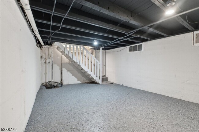 Building Photo - 77 Swartswood Rd