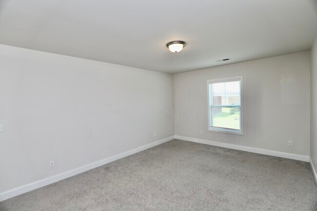 Building Photo - 870 Curlew Cir