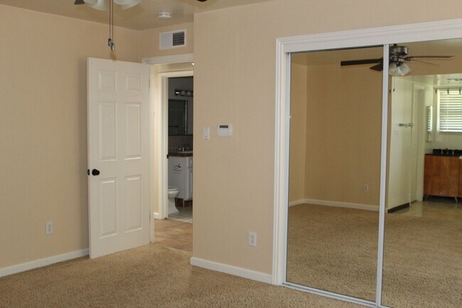 Building Photo - 804 Ferdinand Ct