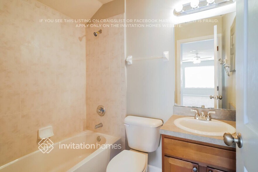 Building Photo - 901 Hawk Run Ct