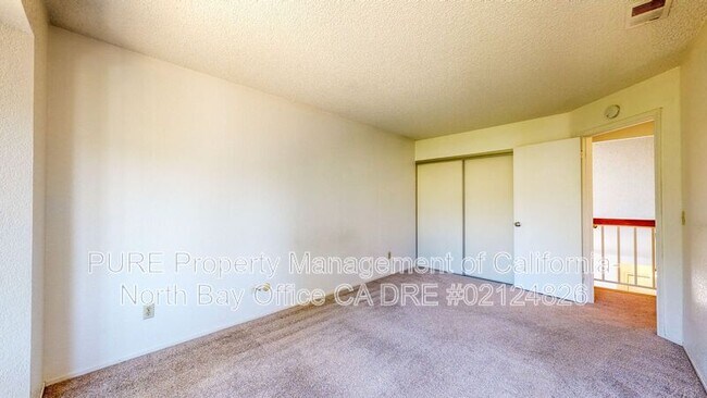 Building Photo - 7474 Mercedes Way