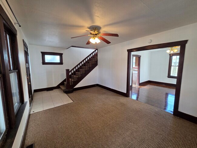 Building Photo - 509 14th St