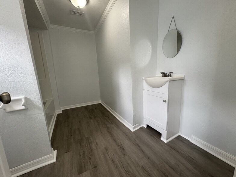 Bathroom - 2203 Cochran St