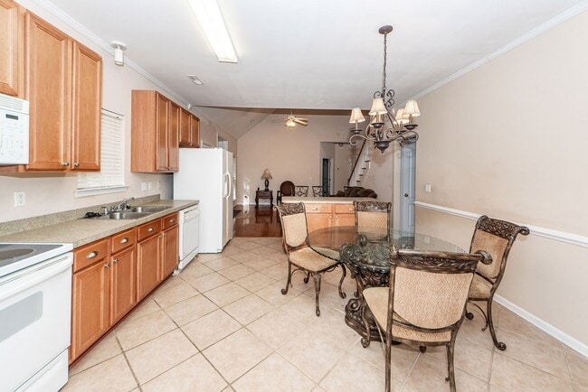 Building Photo - 5 Bedroom 2.5 Bath Home in Indigo Fields - North Charleston