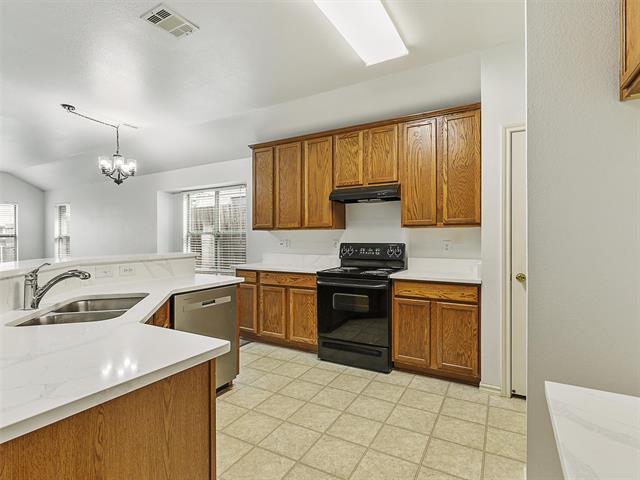 Building Photo - 4700 Brighton Dr