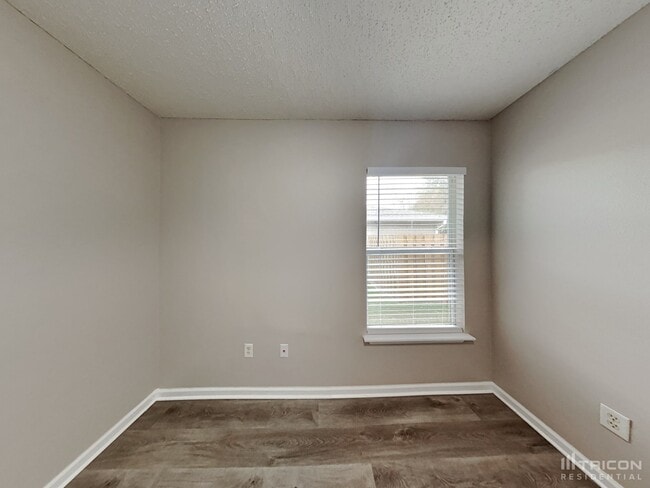 Building Photo - 713 Wynfield Cir
