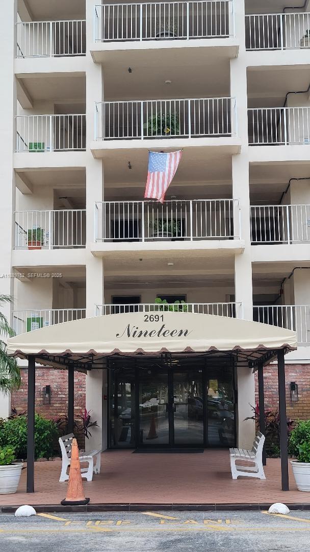 Building Photo - 2691 S Course Dr