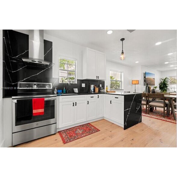 Building Photo - 3902 NW 3rd Ave