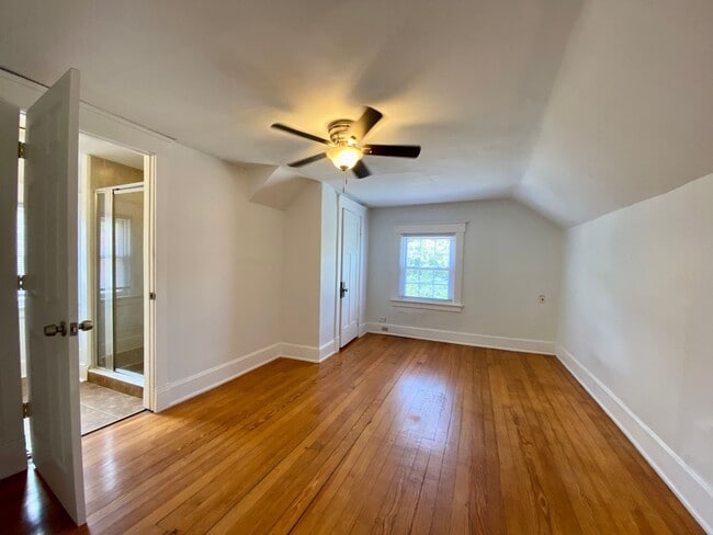Building Photo - Charming 3 Bed/ 2 Bath in the Heart of Oakley Only $2675/mo!