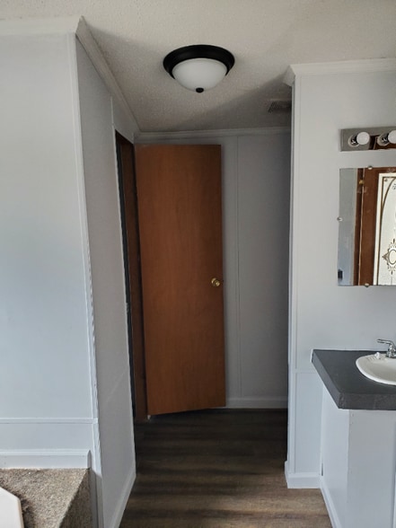 Building Photo - 106 Elizabeth Dr