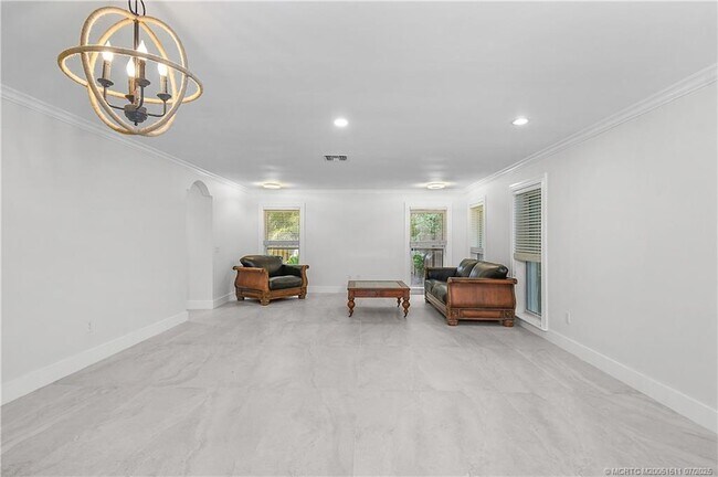 Building Photo - 4 Copaire Rd