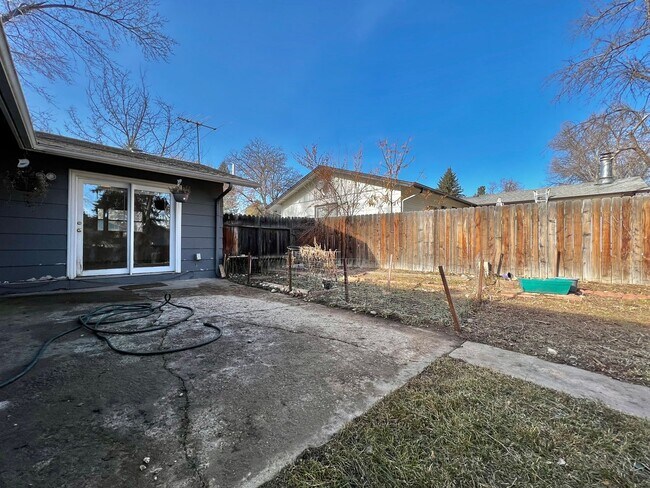Building Photo - Ranch-Style 3 Bed, 1.5 Bath Home Near Avery Park in Fort Collins
